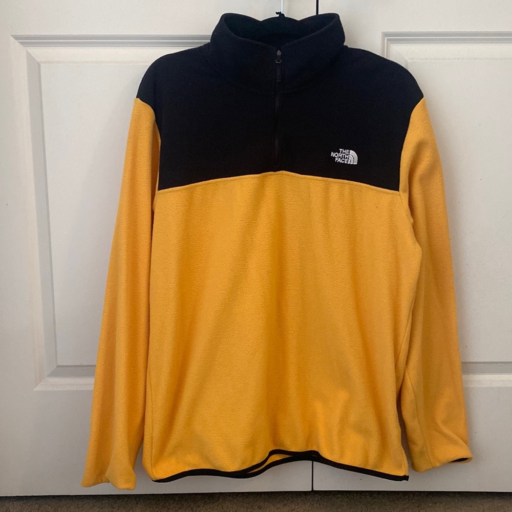 NORTH FACE QUARTER ZIP UP